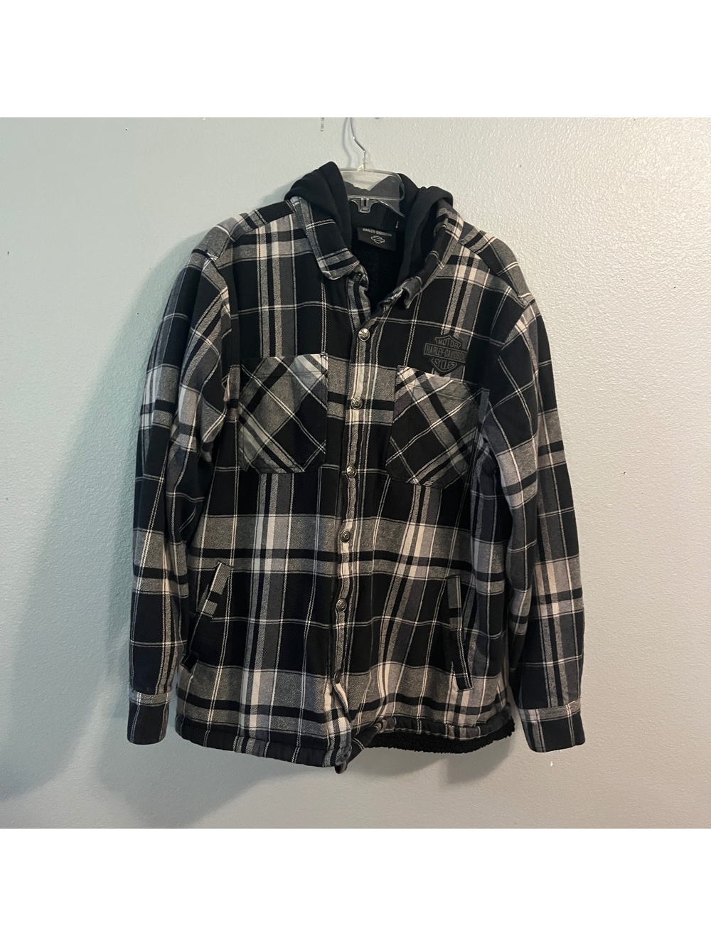 Harley Davidson Mens XL Hooded Flannel Jacket Black Gray Plaid Sherpa Lined